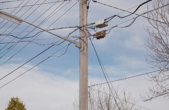 hfc_on_power_pole.jpg hfc_on_power_pole.jpg